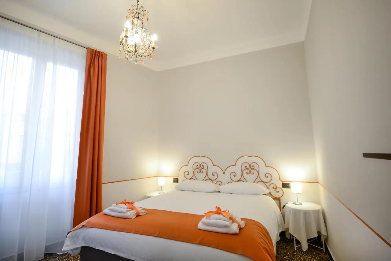 Il Genovino Hotel Genoa 2*,